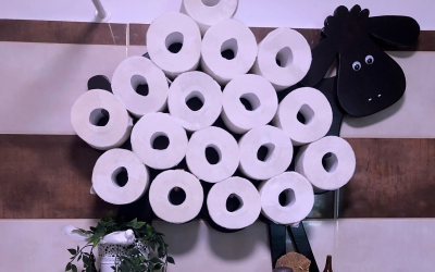 WC papírtartó barika – egyedi készítés